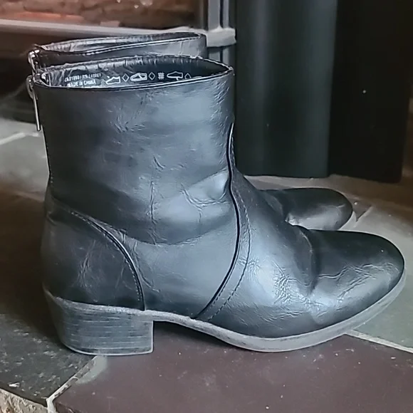 size 7 Chelsea Boot - Picture 4 of 7